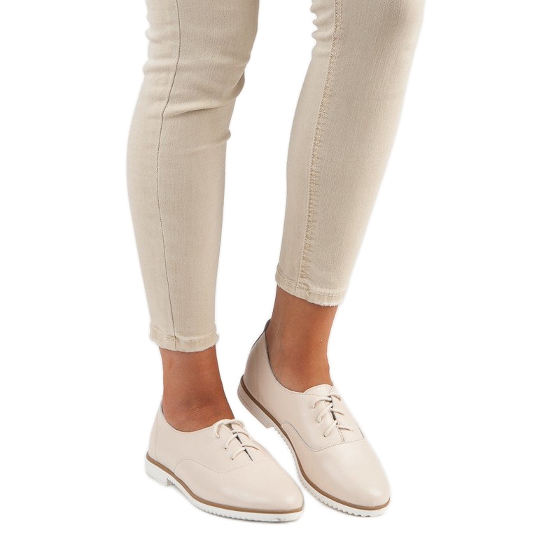 Chaussures en cuir beige clair MAZARO 1