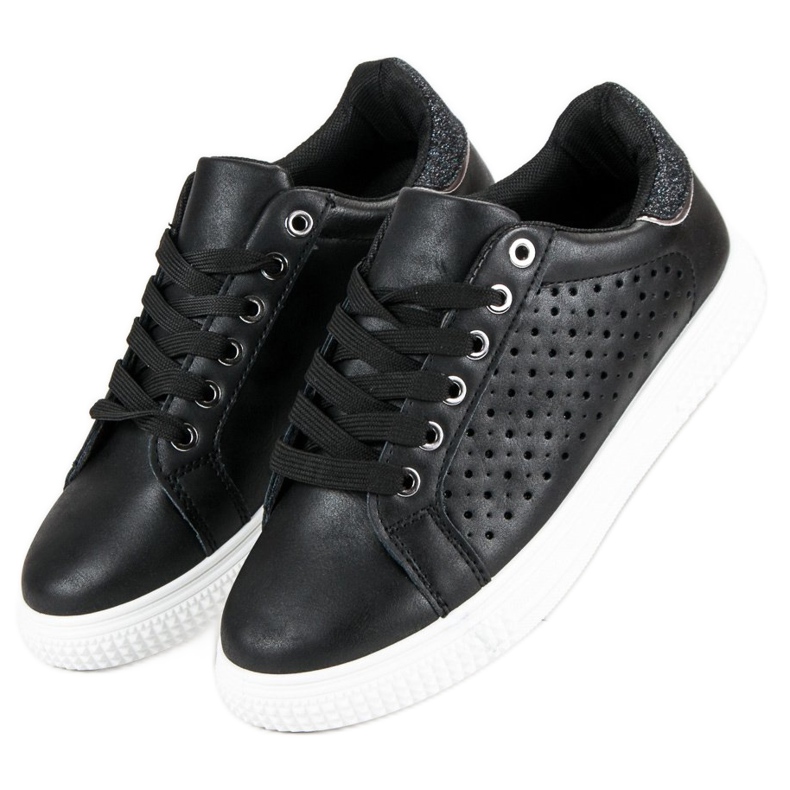 Chaussures de sport noires 1