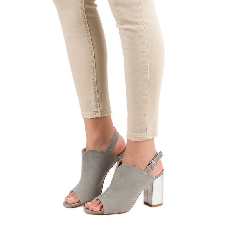 Sandales construites sur un bar VINCEZA gris 2