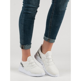 Chaussures de sport textiles blanches 1 Chaussures de sport textiles blanches 1