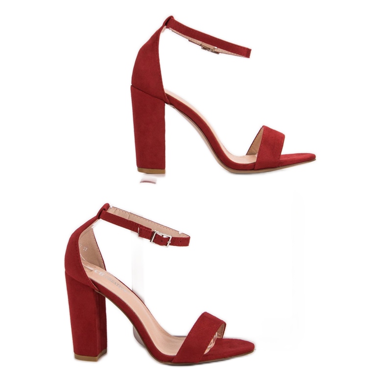 Ch. Creation Sandales rouges sur un bar 1