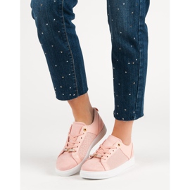 Chaussures de sport roses 1