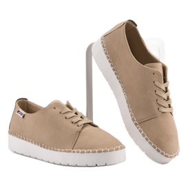 Chaussures nouées beiges VICES 2