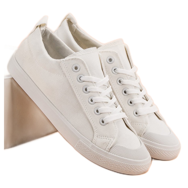 Baskets basses blanches 2