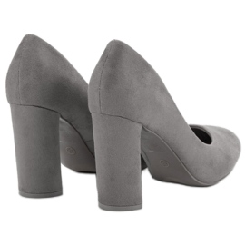 Small Swan Escarpins en daim sur un pilier gris 3