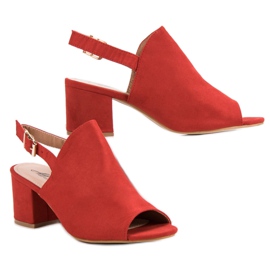 Sandales fermées en daim rouge 5
