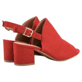 Sandales fermées en daim rouge 4