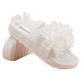 Seastar Chaussons Blancs à Fleurs 1