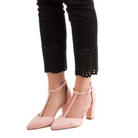 Primavera Escarpins roses sur un pilier 2 Primavera Escarpins roses sur un pilier 2