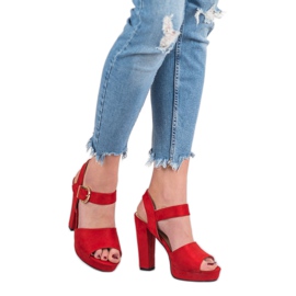 SHELOVET Sandales rouges sur la plate-forme 2