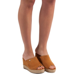 Best Shoes Sandales compensées brun 1