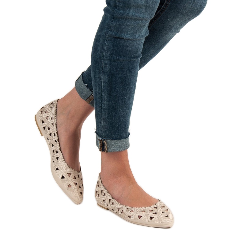 Ballerines VICES ajourées beige 2