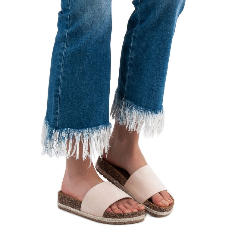 Bestelle Pantoufles classiques en daim beige 1