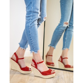 Sandales rouges 1