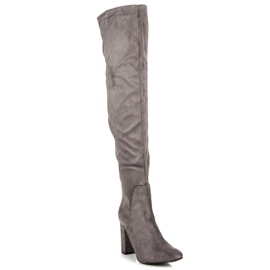 Seastar Mousquetaires en daim sur un pilier gris 1