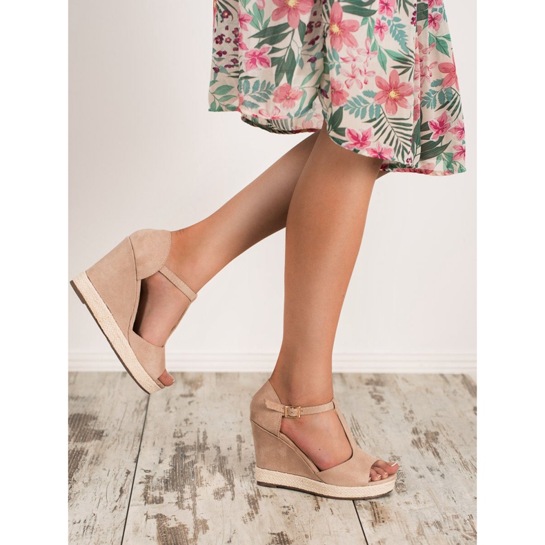 Renda Sandales beiges 1 Renda Sandales beiges 1