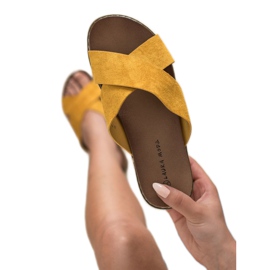 Laura Mode Chaussons en daim moutarde jaune 4