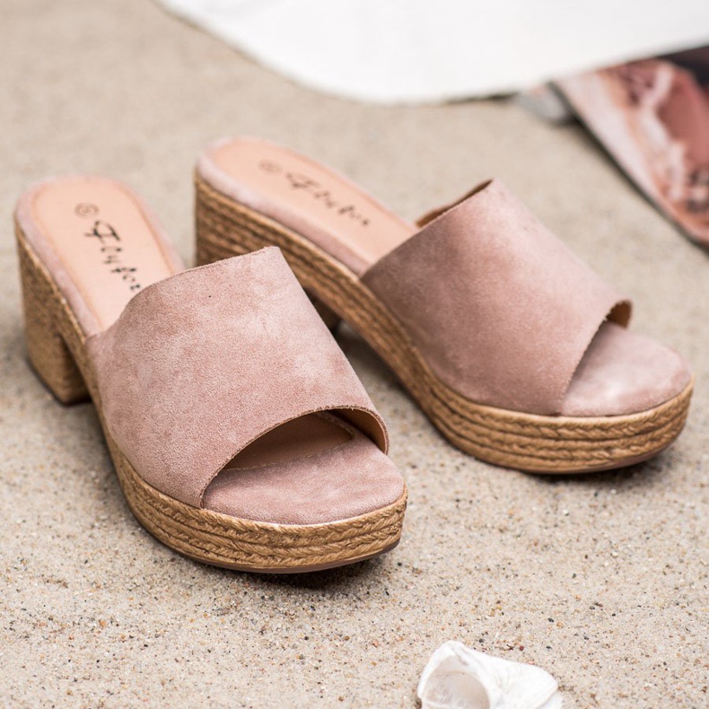 Flyfor Pantoufles légères sur le poste rose 1 Flyfor Pantoufles légères sur le poste rose 1