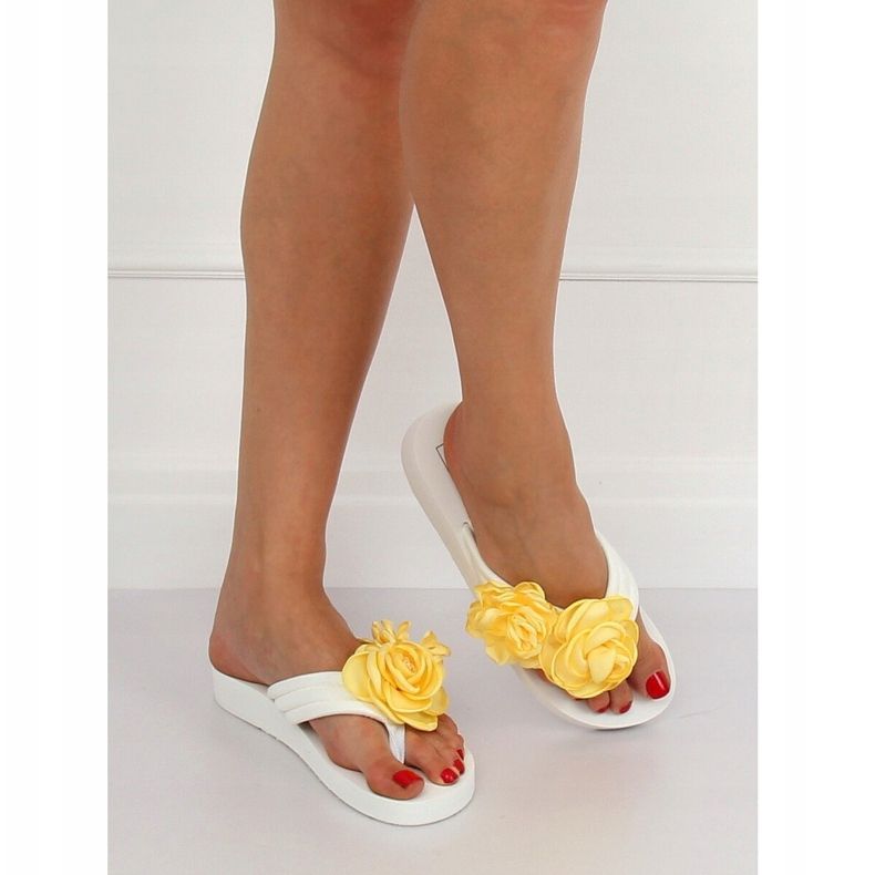 Tongs blanches TS-33 Blanc jaune 1