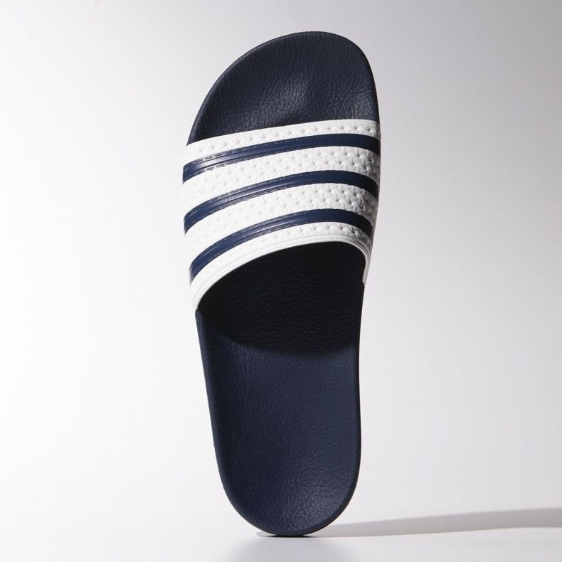 Chaussons Adidas Originals Adilette M G16220 blanche bleu marin 1