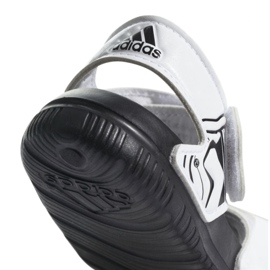 Sandales Adidas Star Wars AltaSwim Jr CQ0128 blanche le noir 2 Sandales Adidas Star Wars AltaSwim Jr CQ0128 blanche le noir 2