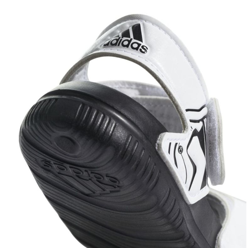 Sandales Adidas Star Wars AltaSwim Jr CQ0128 blanche le noir 2 Sandales Adidas Star Wars AltaSwim Jr CQ0128 blanche le noir 2