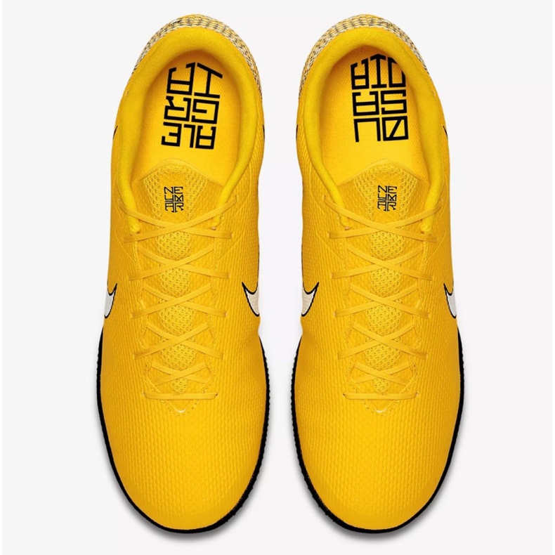 Chaussures de football Nike Mercurial Vapor 12 Academy Neymar Ic Jr AO3122-710 jaune jaune 2 Chaussures de football Nike Mercurial Vapor 12 Academy Neymar Ic Jr AO3122-710 jaune jaune 2