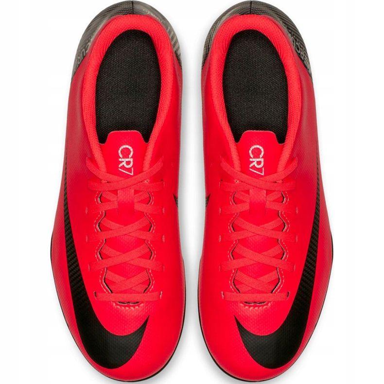 Chaussures de football Nike Mercurial Vapor 12 Club Gs CR7 FG / MG Jr AJ3095-600 multicolore rouge 2 Chaussures de football Nike Mercurial Vapor 12 Club Gs CR7 FG / MG Jr AJ3095-600 multicolore rouge 2