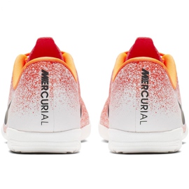 Chaussures d'intérieur Nike Mercurial Vapor X 12 Academy Ic Jr AJ3101-801 multicolore orange 4