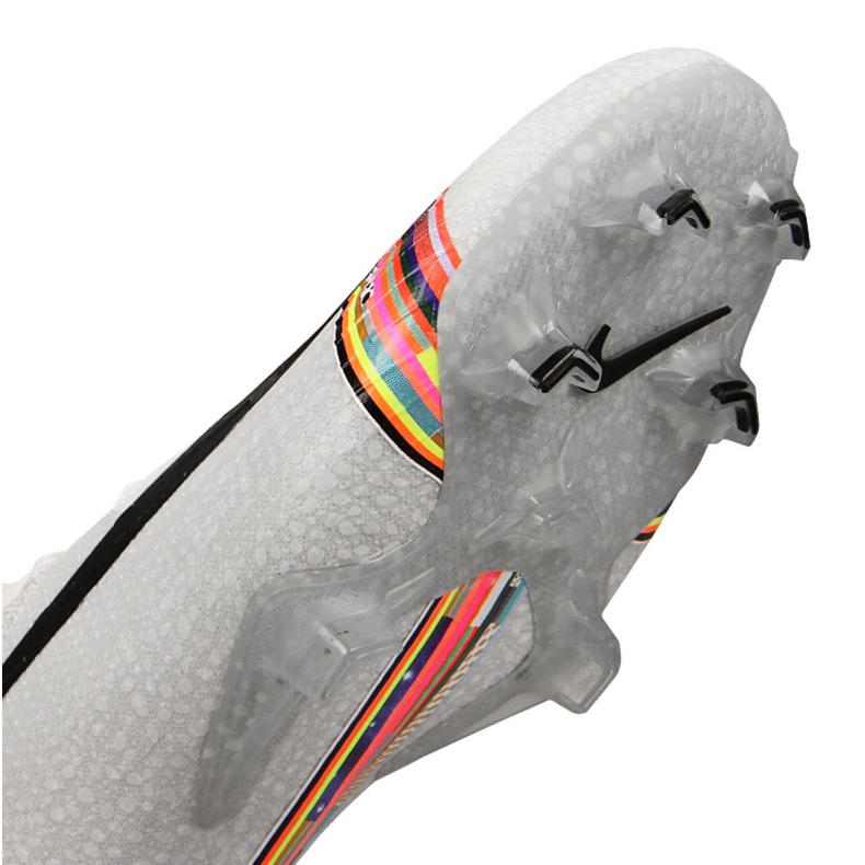 Chaussures de football Nike Superfly 6 Elite Fg M AJ3547-009 blanche blanche 1