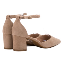 Small Swan Escarpins fermés par une boucle beige 4
