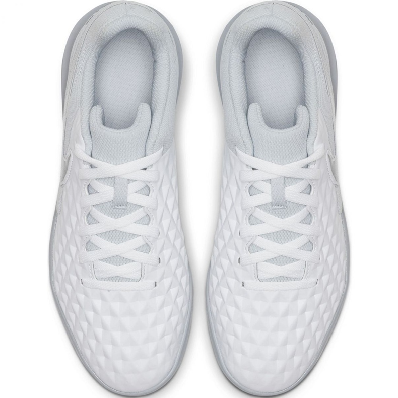 Chaussures d'intérieur Nike Tiempo Legend 8 Club Ic Jr AT5882-100 blanc blanc 1