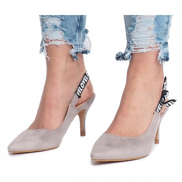 Sandales à talons hauts grises de Love Paris 1