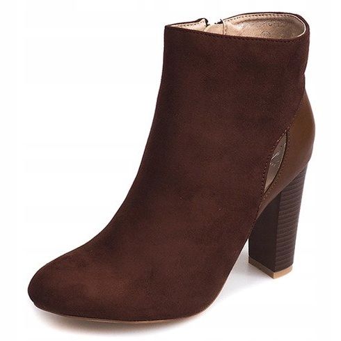 Bottes en daim marron sur un pilier avec une fermeture éclair brun 1