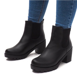 Bottes chaudes sur un talon DD5211-1 Noir 1