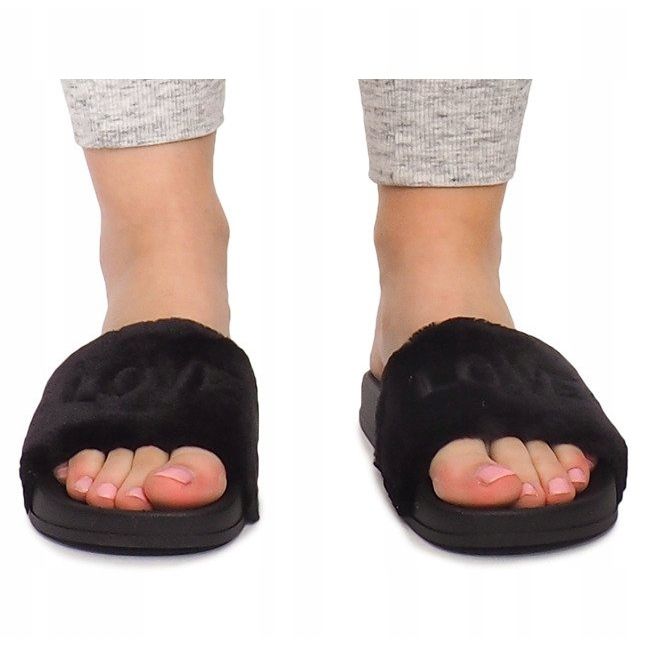 Love HN02-4 Chaussons en Fourrure Noire le noir 1