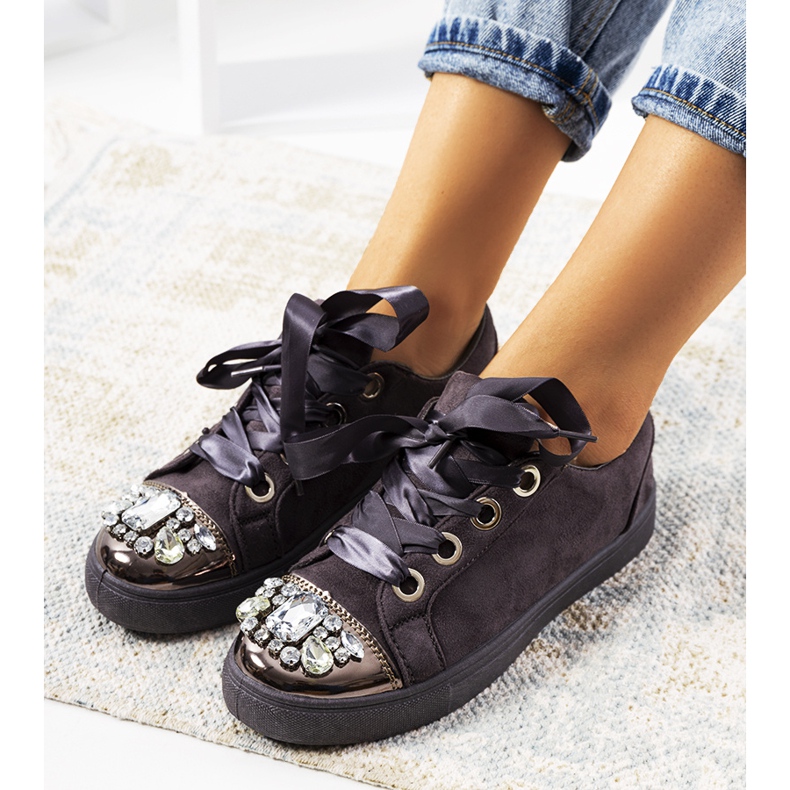 Baskets richement décorées 6192 Gris 2 Baskets richement décorées 6192 Gris 2