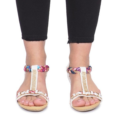 Sandales blanches sur un délicat talon compensé Ruixin 1