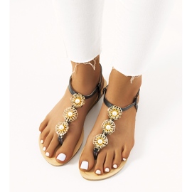 Sandales plates noires avec perles Okra le noir 1
