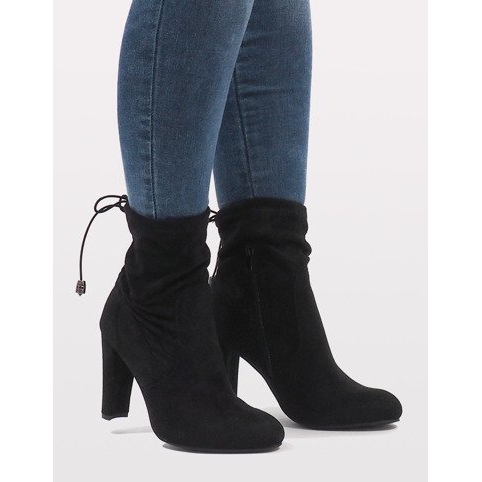 Bottines en daim noir sur le poteau E4873 le noir 1