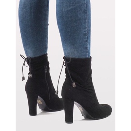 Bottines en daim noir sur le poteau E4873 le noir 3
