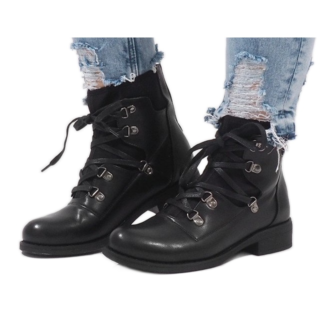 Bottines noires à lacets HQ8775 1
