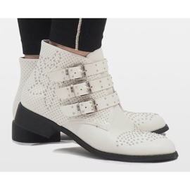 Boots blanches à clous HQ909 4