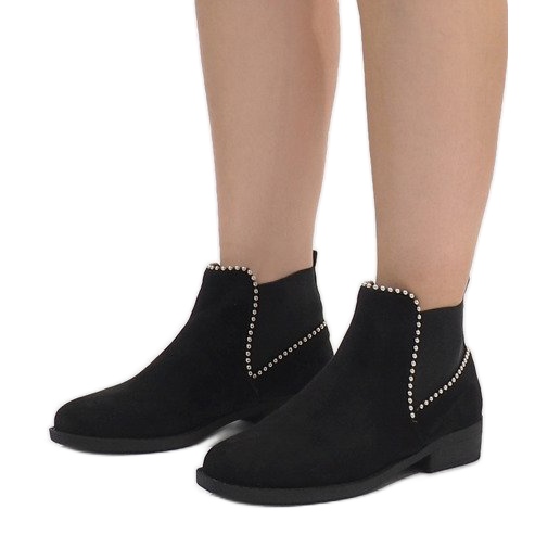 Bottes noires avec un élastique Q-29 1