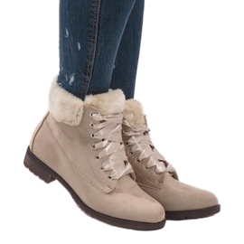 Bottines isolées beiges à lacets C-7100 1