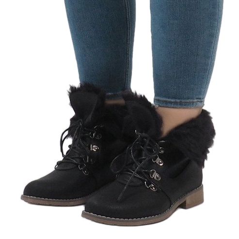 Bottes en fourrure isolées noires B9816-KB 2