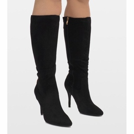 Bottes noires sur un talon 1101-2 le noir 1