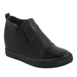 Baskets noires sur le coin DD409-1 le noir 1