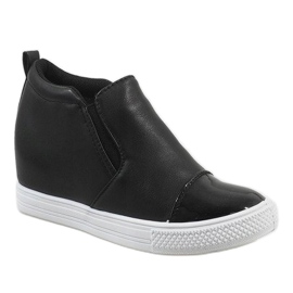 Baskets noires sur le coin DD409-4 le noir 1