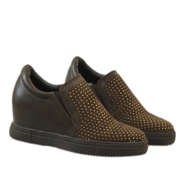 Baskets vertes sur le coin XW37005 3